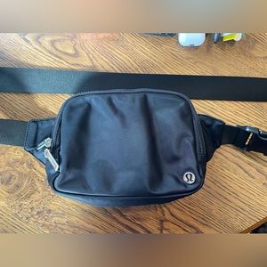 Large lululemon belt bag